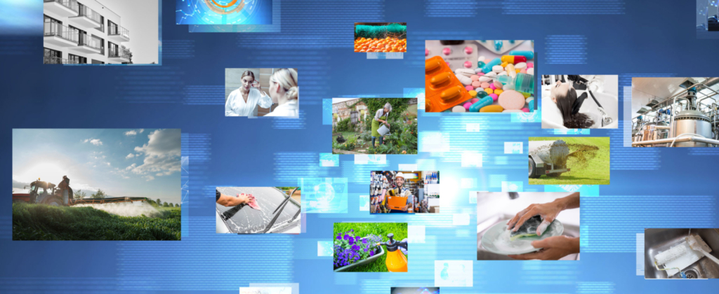 Un fond bleu avec beaucoup d'images dessus.